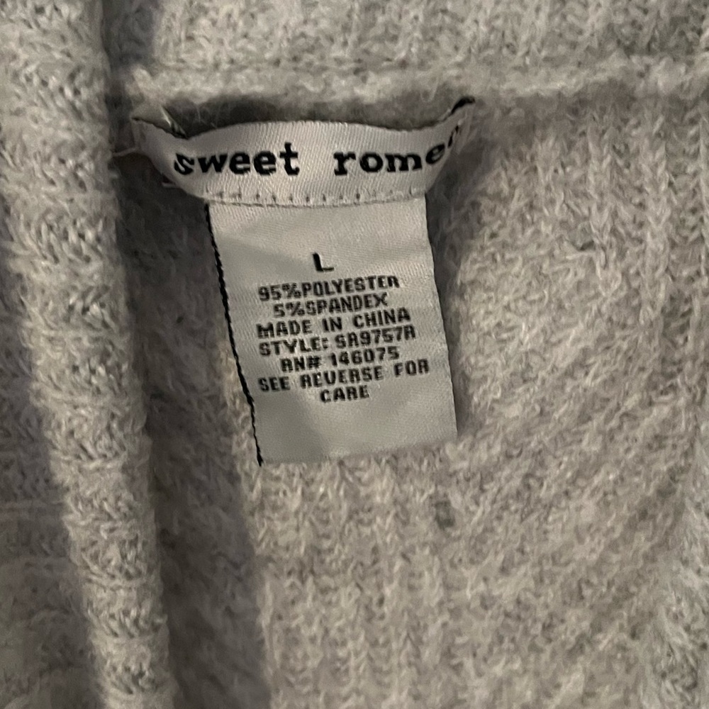Sweet Romeo Sweater - Picture 6 of 7